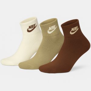 Nike Everyday Essential Ankle Socks x 3